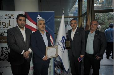 جم‌پیلن‌ بر سکوی نخست نوآوری ایستاد؛ تندیس زرین جشنواره محصول برتر ایرانی به پتروشیمی جم پیلن رسید