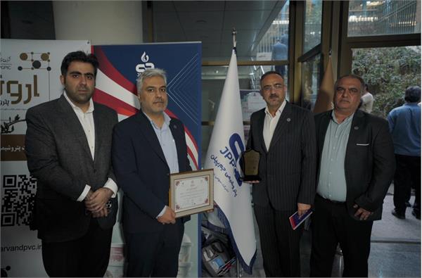 جم‌پیلن‌ بر سکوی نخست نوآوری ایستاد؛ تندیس زرین جشنواره محصول برتر ایرانی به پتروشیمی جم پیلن رسید